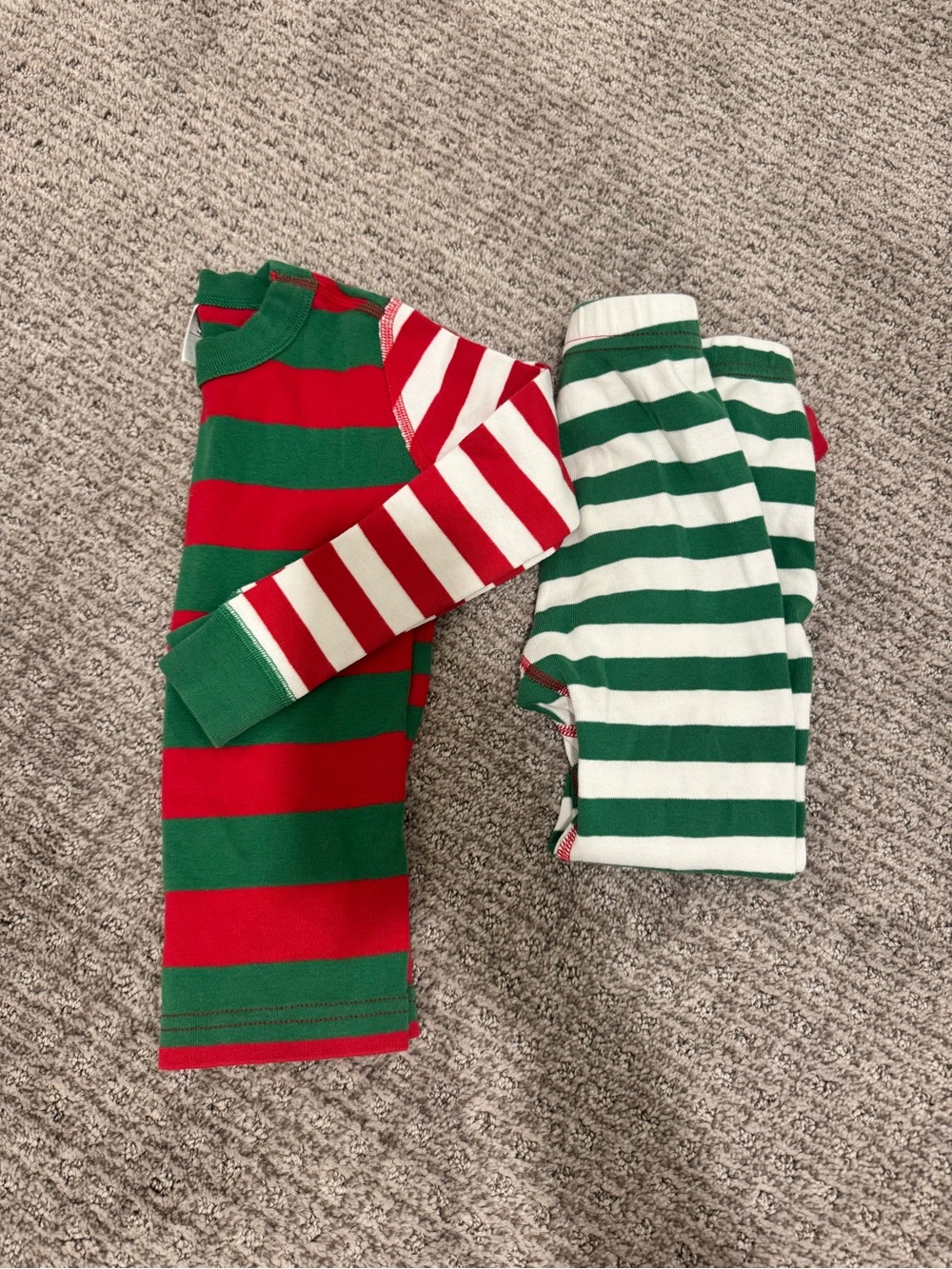 Hanna andersson Kids Striped Holiday Pajama Set - Green & Red